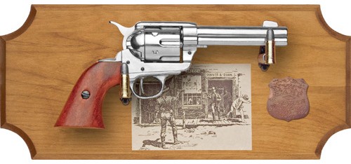 Wyatt Earp replica gun framed set, light wood